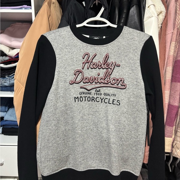Harley-Davidson Sweaters - Harley-Davidson Black and Gray Motorclothes Top